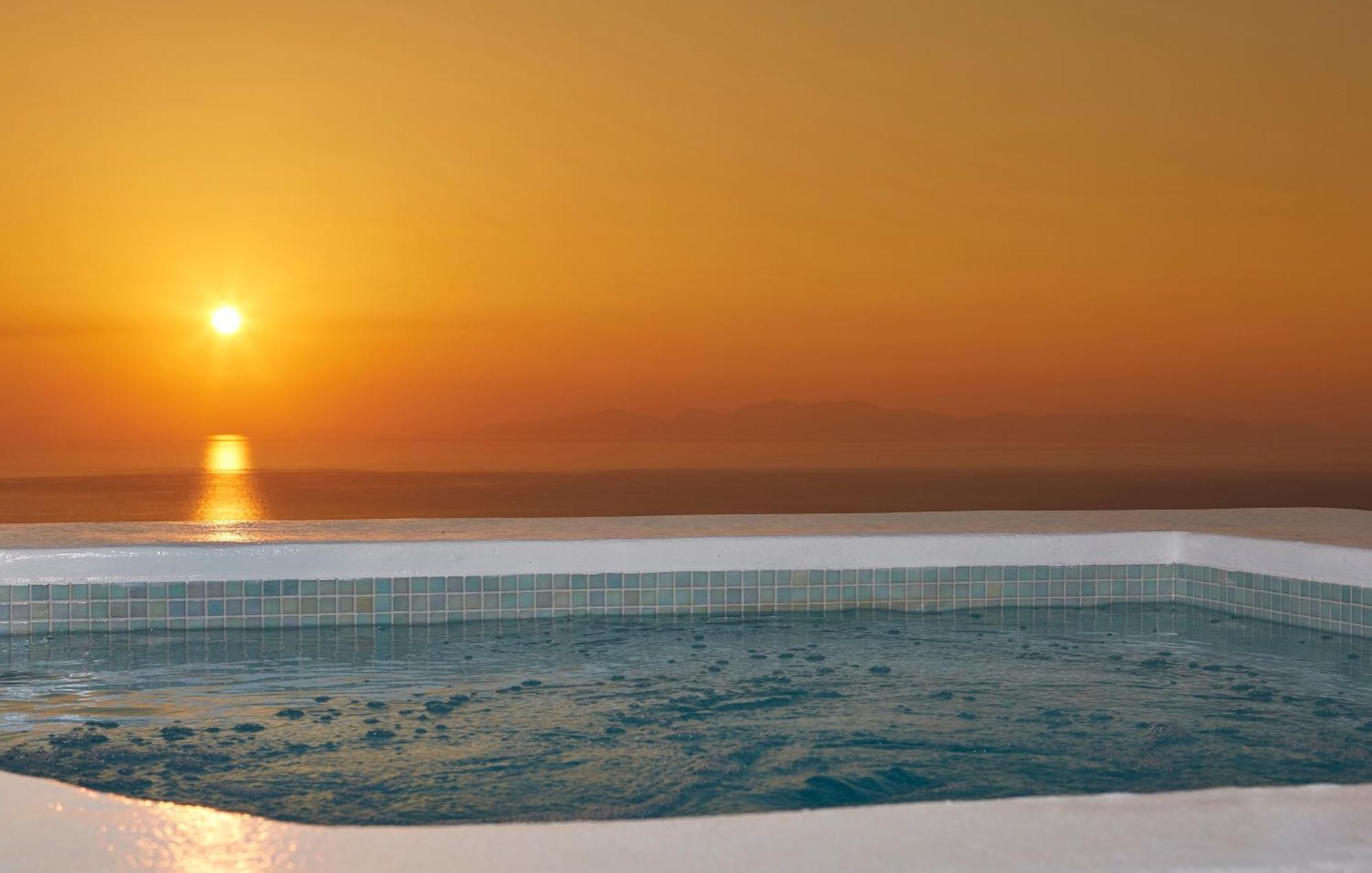 Aperanto Suites Oia  Exterior foto